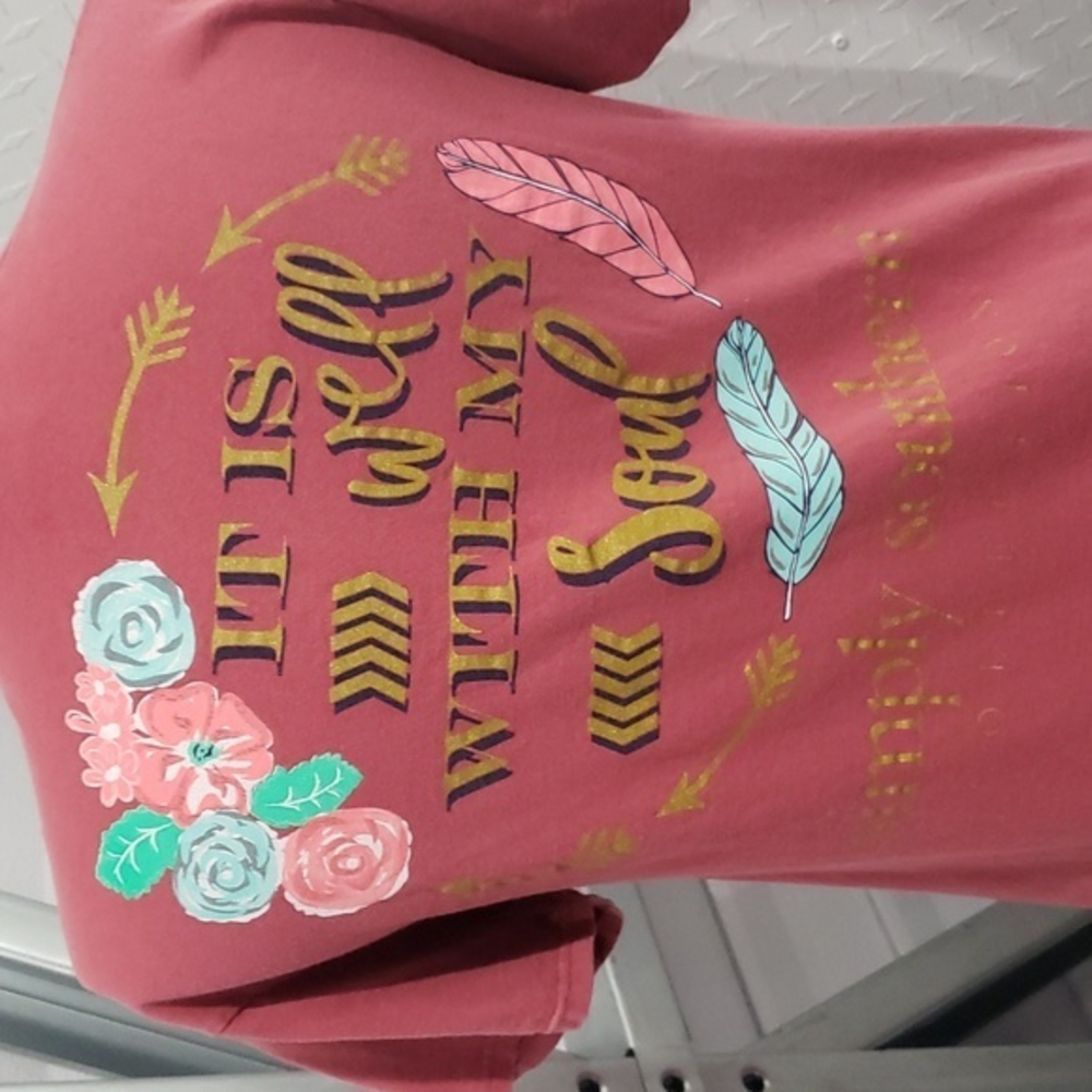 Simply Southern shirt size‎ Medium